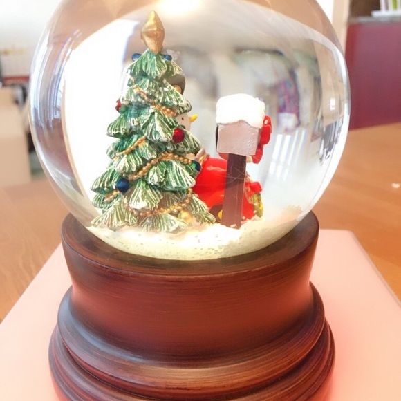 Merry Christmas Crystal Ball Snow-Wooden Stand - Picture 4 of 4